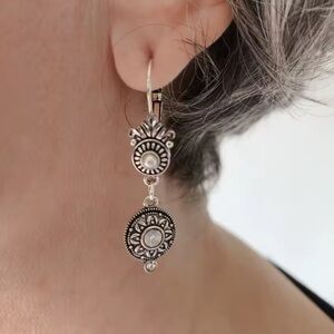 Silver Dangle Earrings Retro Look